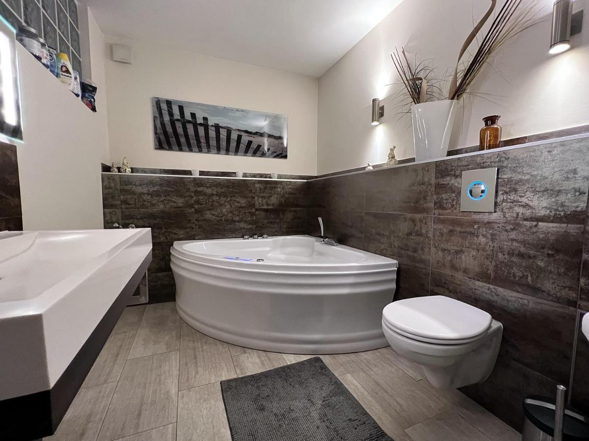Fewo Mit Garten, Kamin U. Whirlpool Berlin Exterior foto